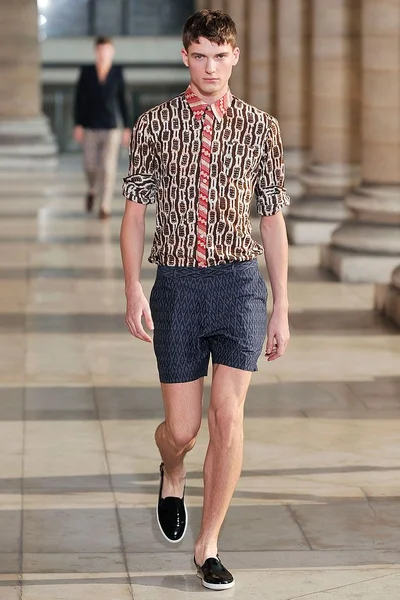 Look 2
